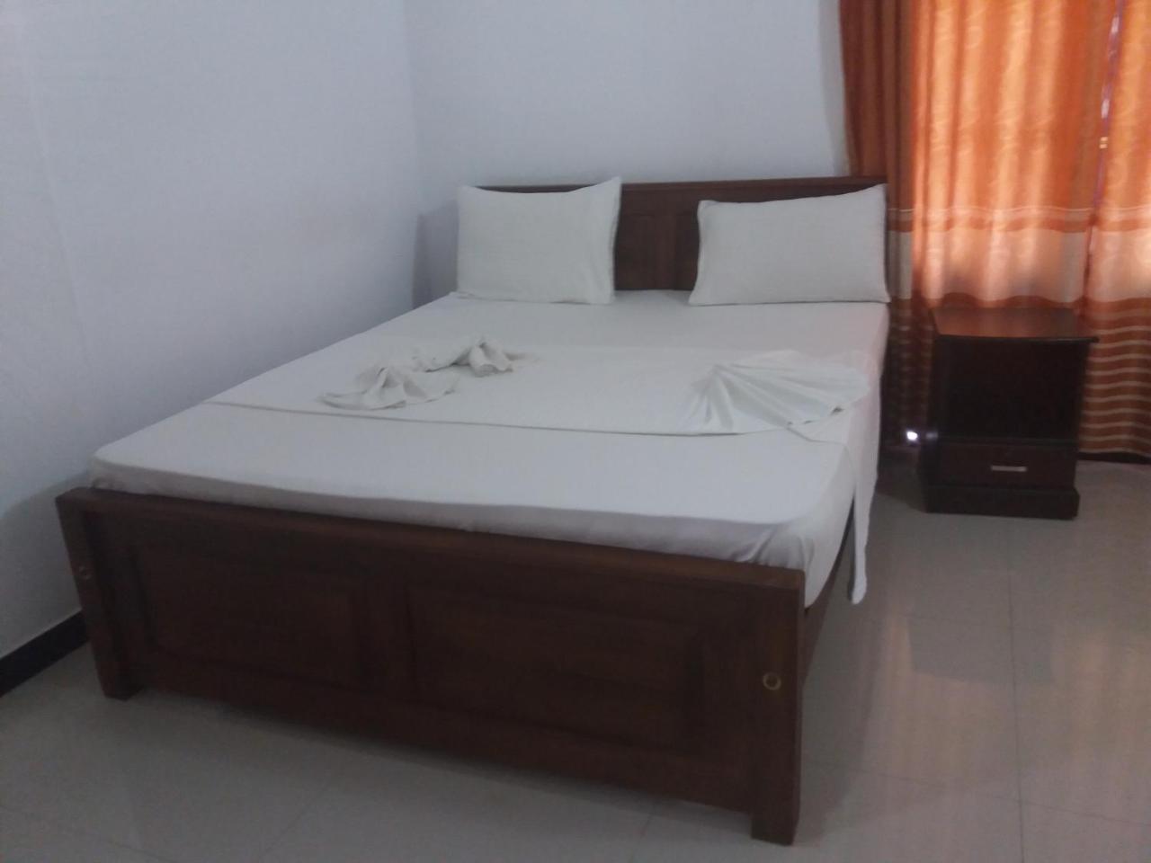Amawin Resort Hambantota Exterior photo